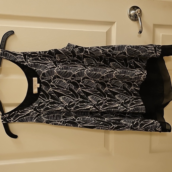 🩷🖤 Loft Flowy Sleeveless Top - SO NICE! - Picture 2 of 6